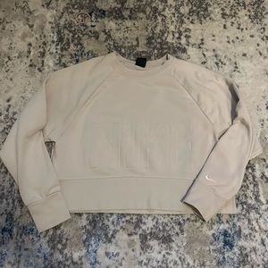 Cropped Nike Crewneck